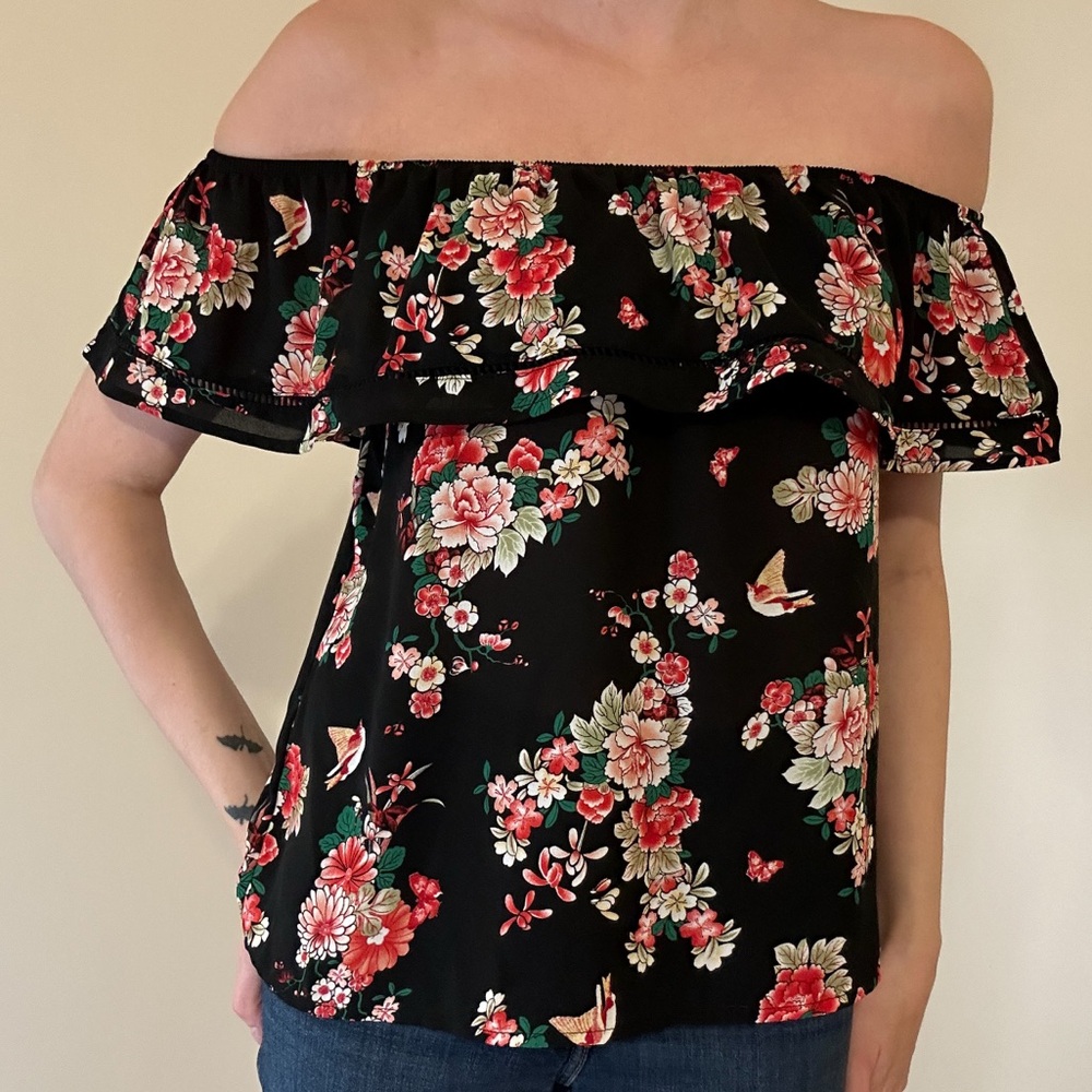 Floral Off-Shoulder Black Top